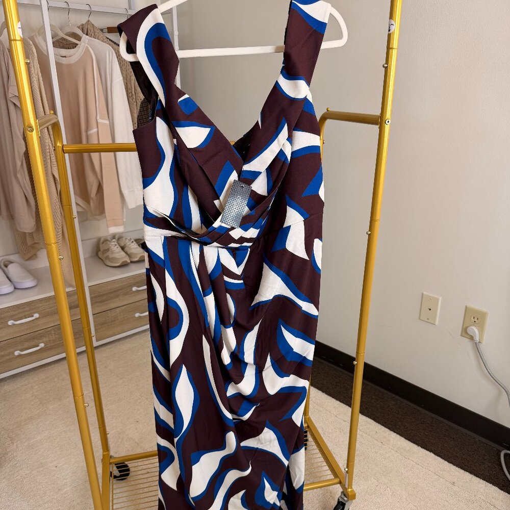 CityChic Off shoulder Occasion Dress - Picture 2 of 2